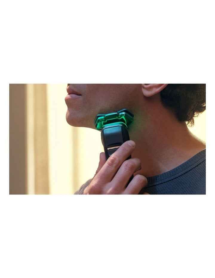 Series 9000 SkinIQ Intelligent Shaver Chrome Silver S9985/50