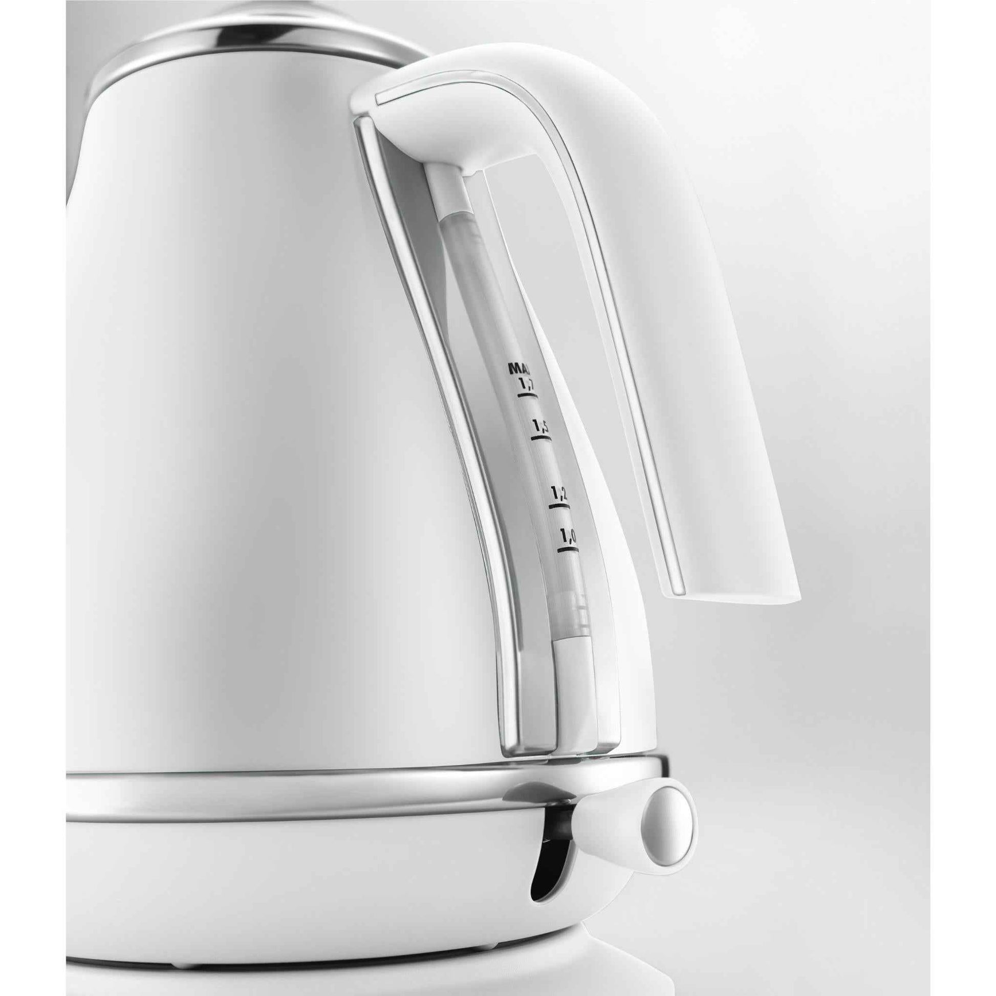 De'Longhi KBOC2001IW Icona Capitals 1.7L Kettle (Sydney White)
