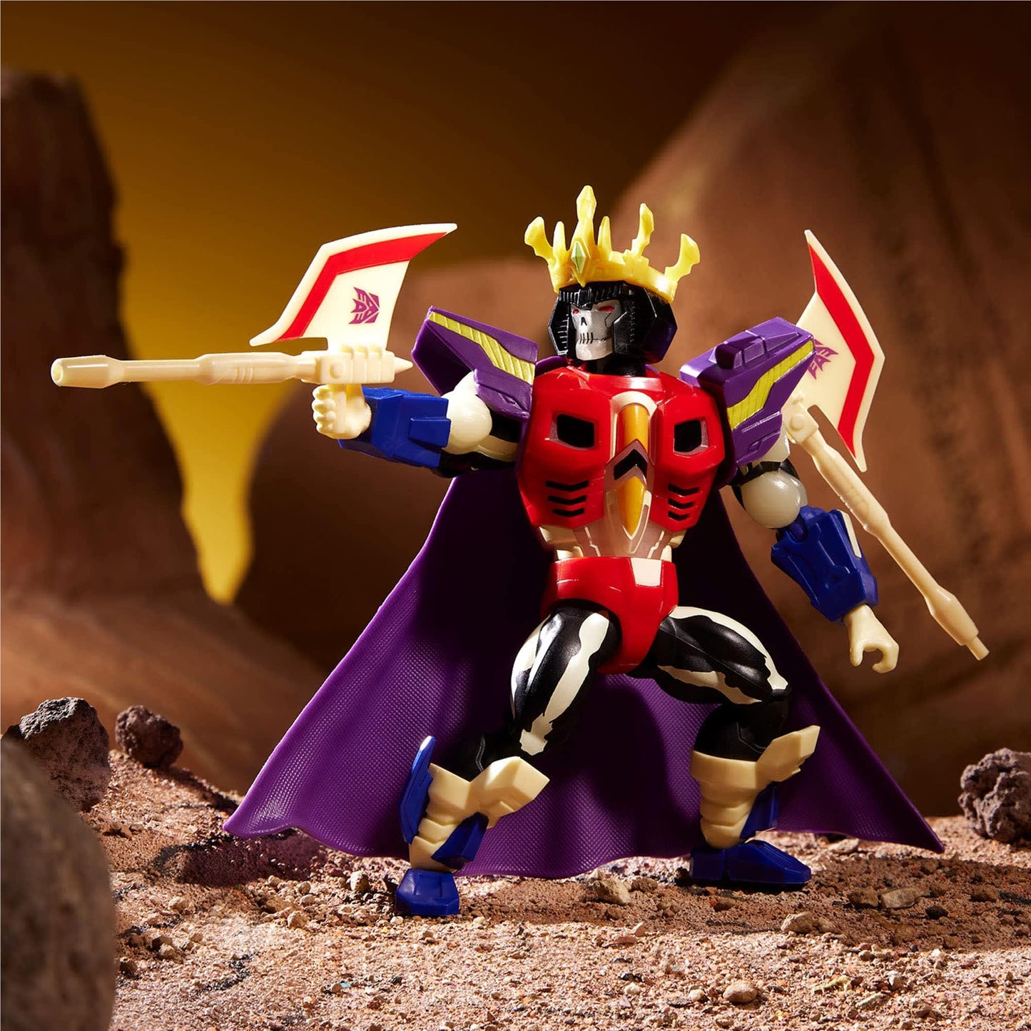 Masters Of The Universe x Transformers - Starscream Armor Scare Glow Action Figure