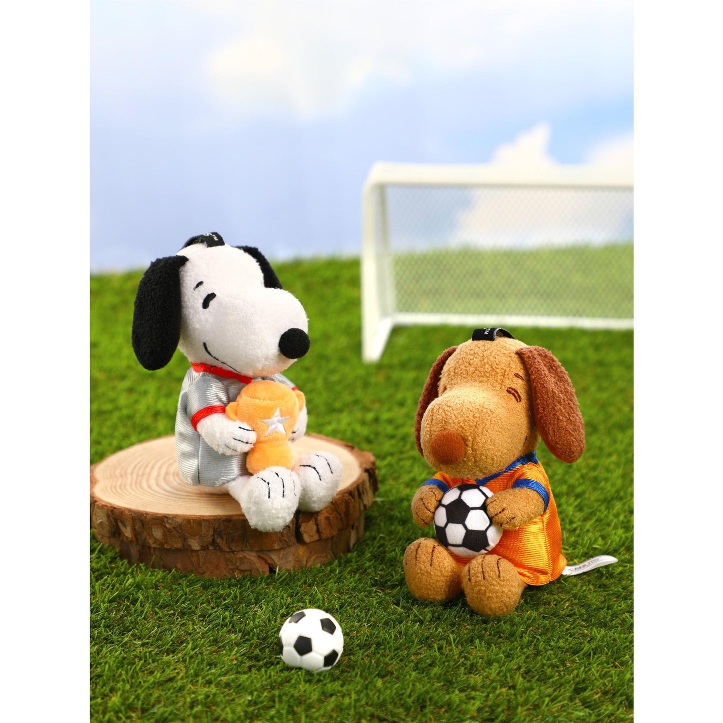 Peanuts - Soccer Plush Keyring (Blind Box)