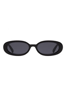 Outta Love LSP1802189 Sunglasses in Black