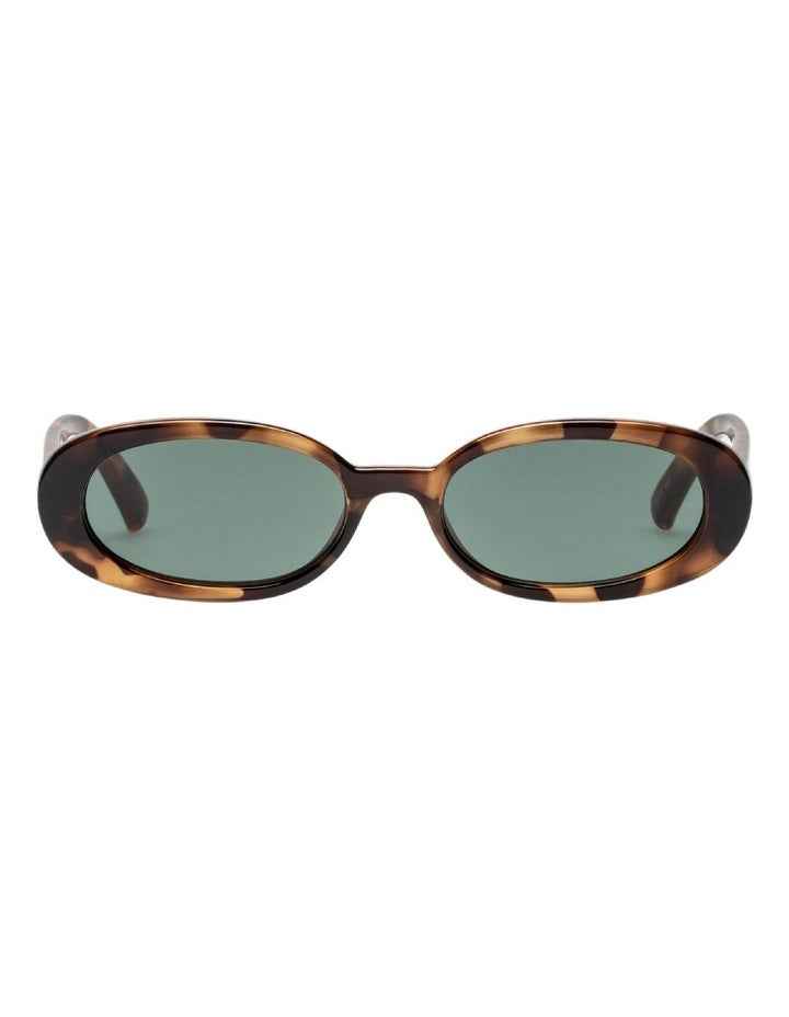 Outta Love LSP1802498 Sunglasses in  Tort Brown
