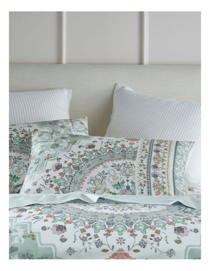 Salvador Medallion Quilt Cover Set in Multi