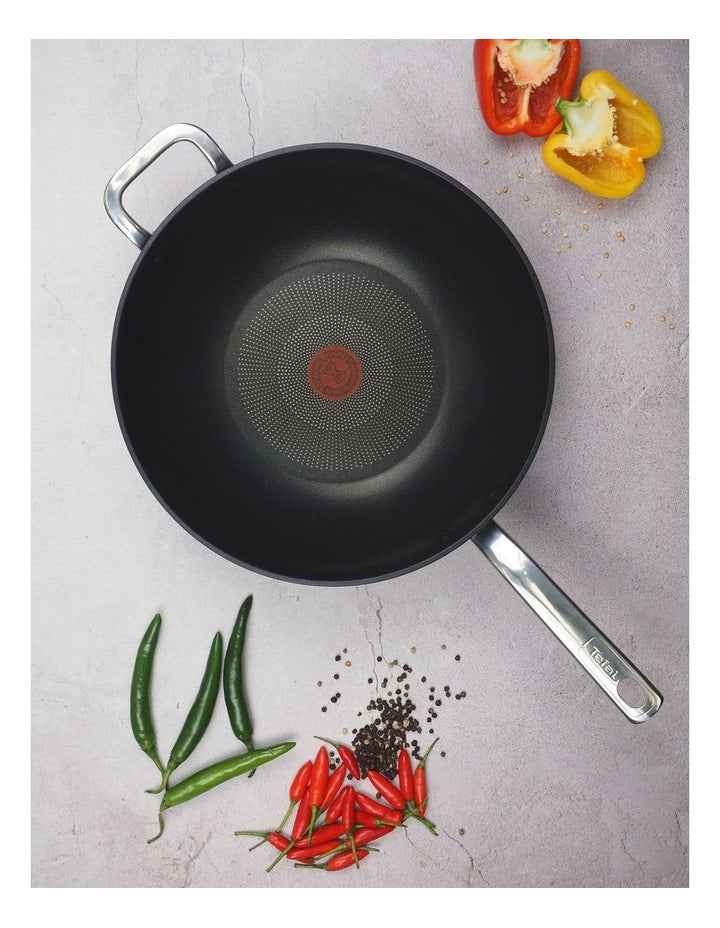 Specialty Premium Hard Anodised Induction Non-Stick Wok with Lid 32cm in Black