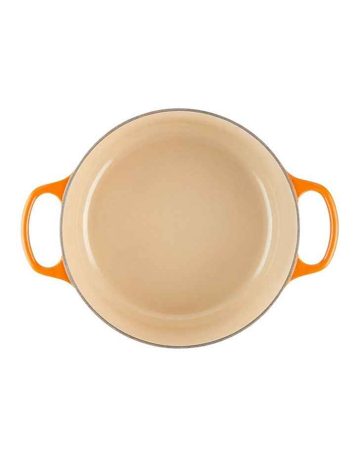 Signature Round Casserole 24cm/4.2Lt in Volcanic