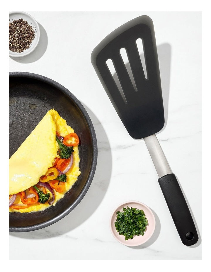 Silicone Flexible Omelet Turner in Black