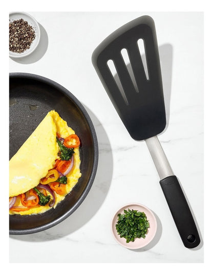 Silicone Flexible Omelet Turner in Black