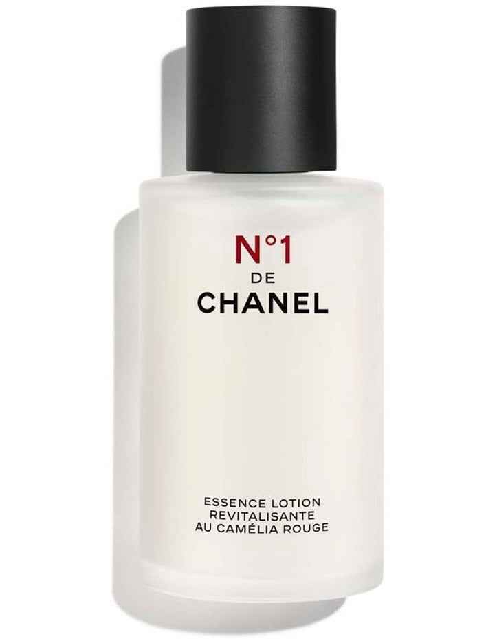 N°1 DE CHANEL REVITALIZING ESSENCE LOTION Plumps  Unifies  Illuminates