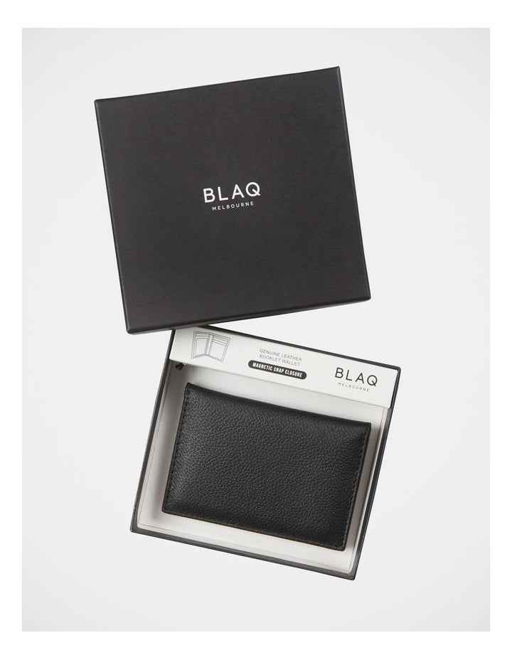 Pebbled Leather Magnetic Closure Wallet in Black