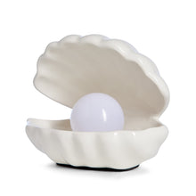 Clam Shell Lamp