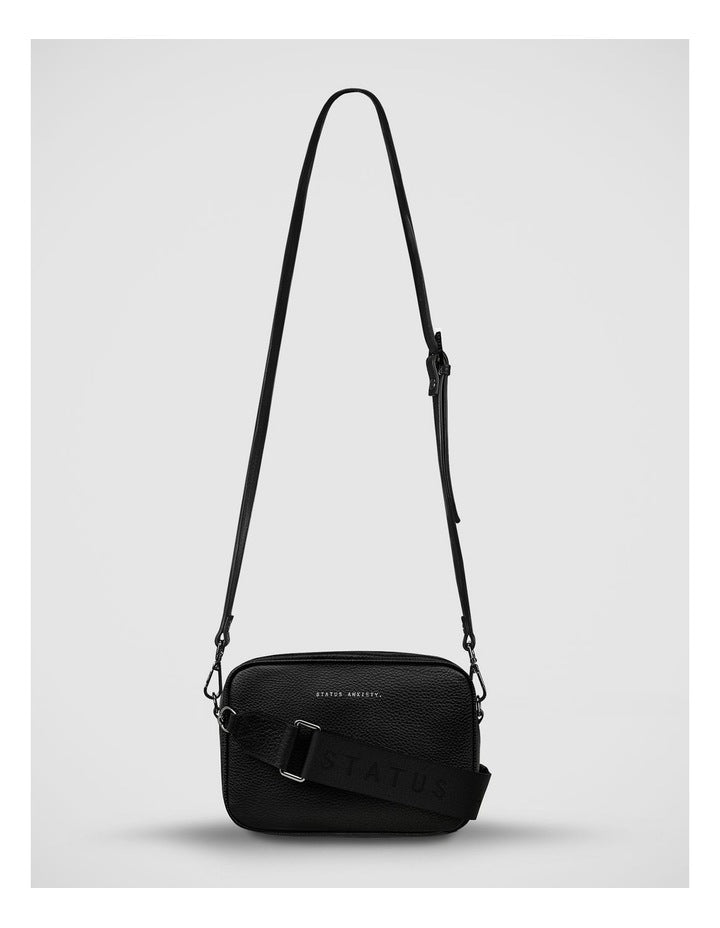Plunder Crossbody Bag with Dual Straps in Black