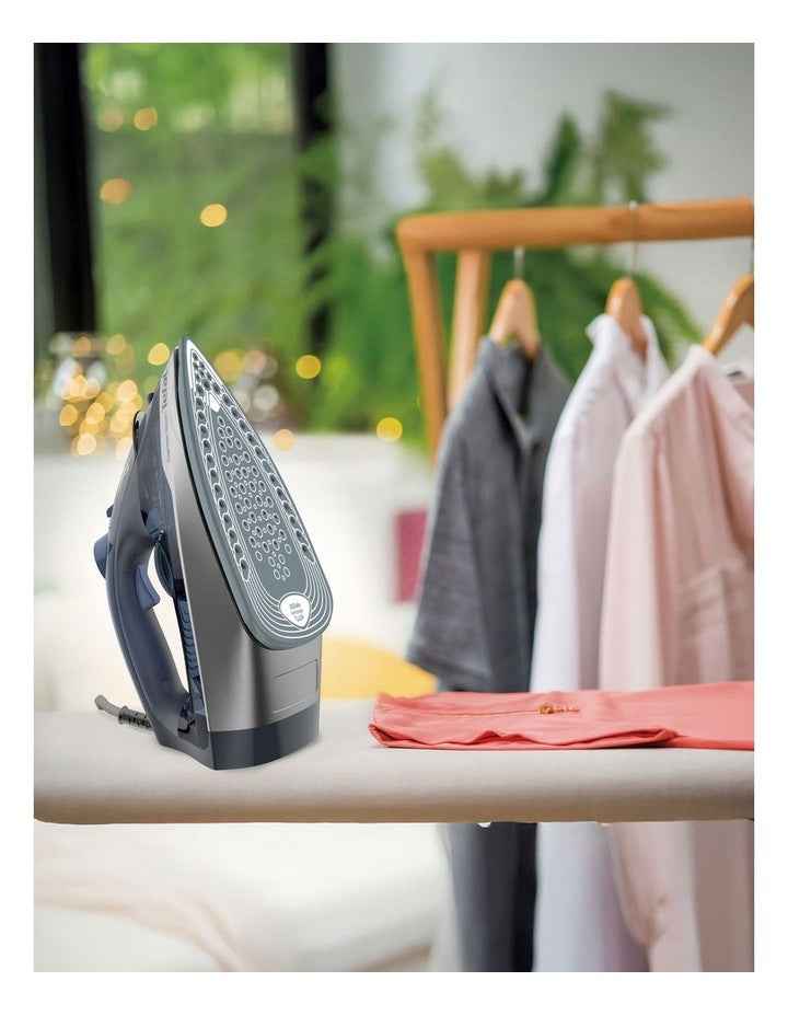 Tefal Express Steam Iron in Blue FV2868