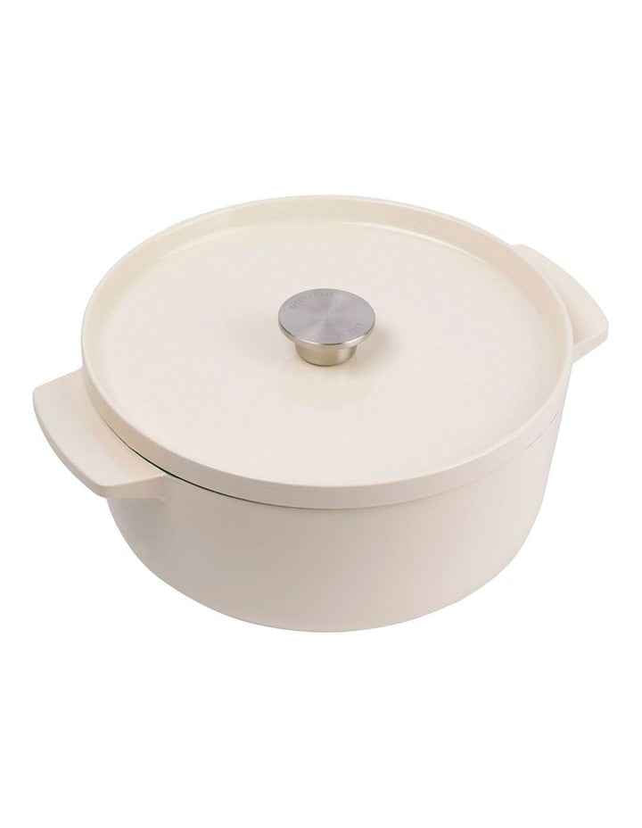 Covered Casserole 26cm/5.2L in Almond Cream