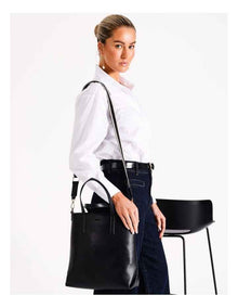 Yvonne Black Tote in Black
