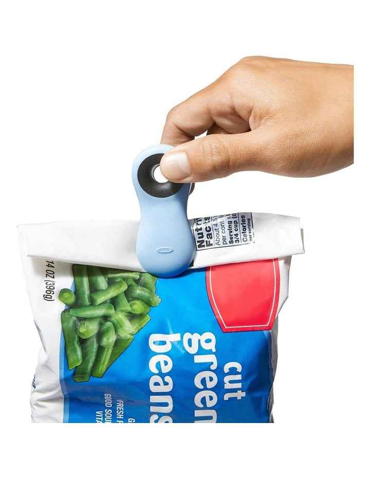 Magnetic All-Purpose Clips 4 Pack in Multi