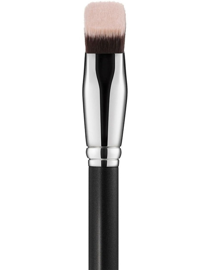 Smooth-Edge All Over Face Brush 171S