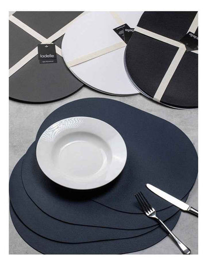 Hugo Placemat 4 Pack in Charcoal