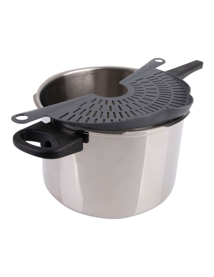 Pot Drainer & Pourer in Charcoal