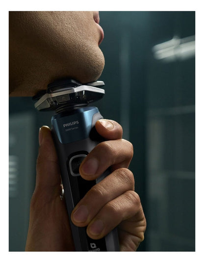 Series 7000 SkinIQ S7886/50 Shaver in Ink Black