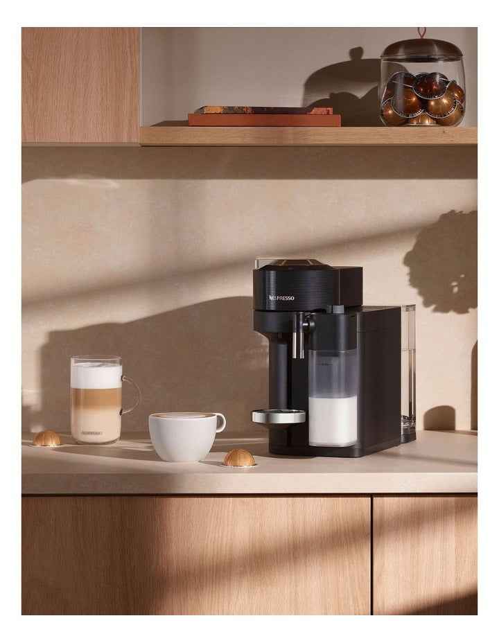 Vertuo Lattissima in Black ENV300B