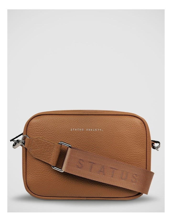 Plunder Crossbody Bag with Dual Straps in Camel