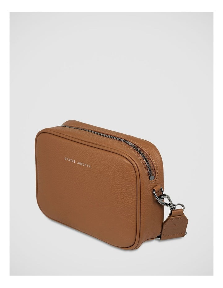 Plunder Crossbody Bag with Dual Straps in Camel
