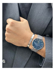 Classic 40mm Arctic Blue Dial Watch in Silver