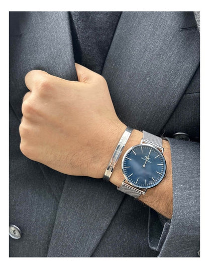 Classic 40mm Arctic Blue Dial Watch in Silver