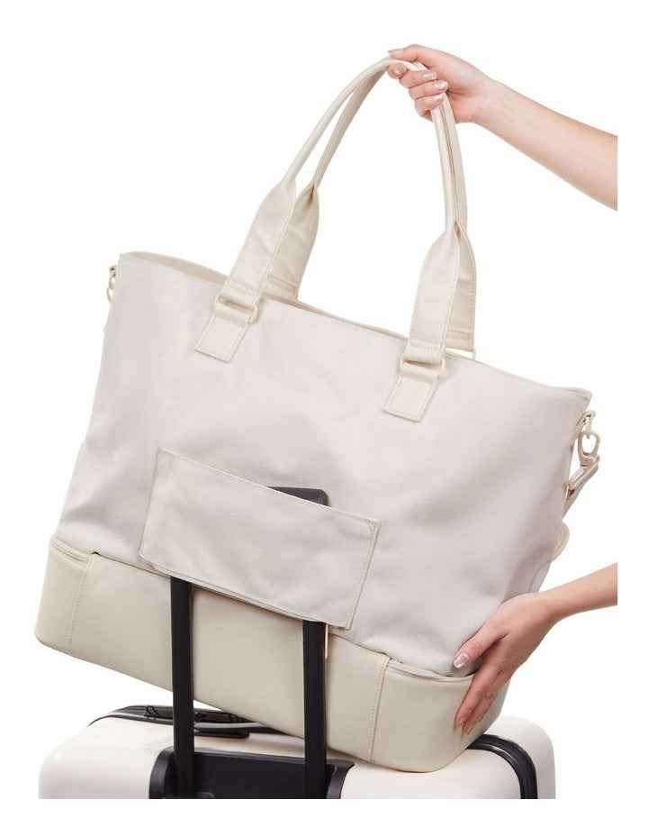 The Long Weekender in Ivory