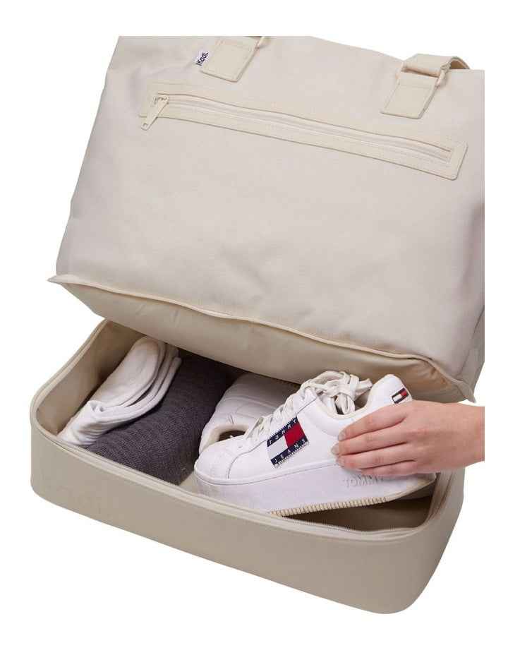 The Long Weekender in Ivory