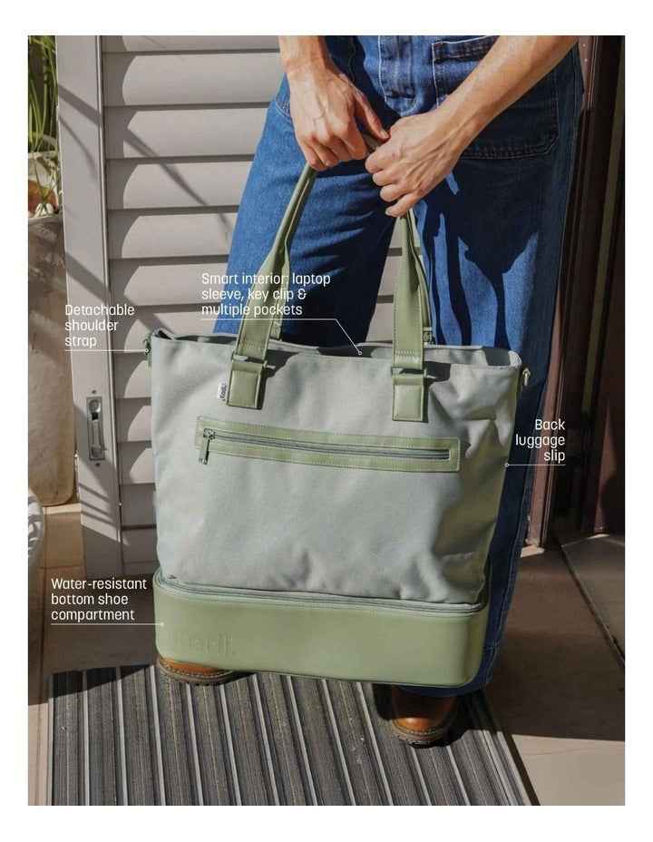 The Long Weekender in Olive