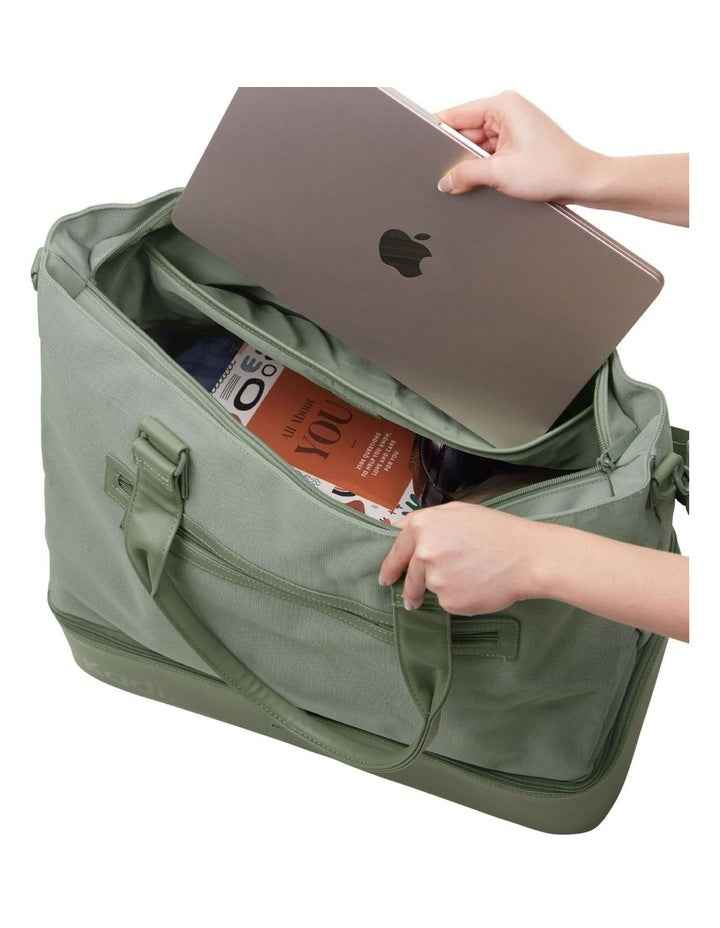 The Long Weekender in Olive
