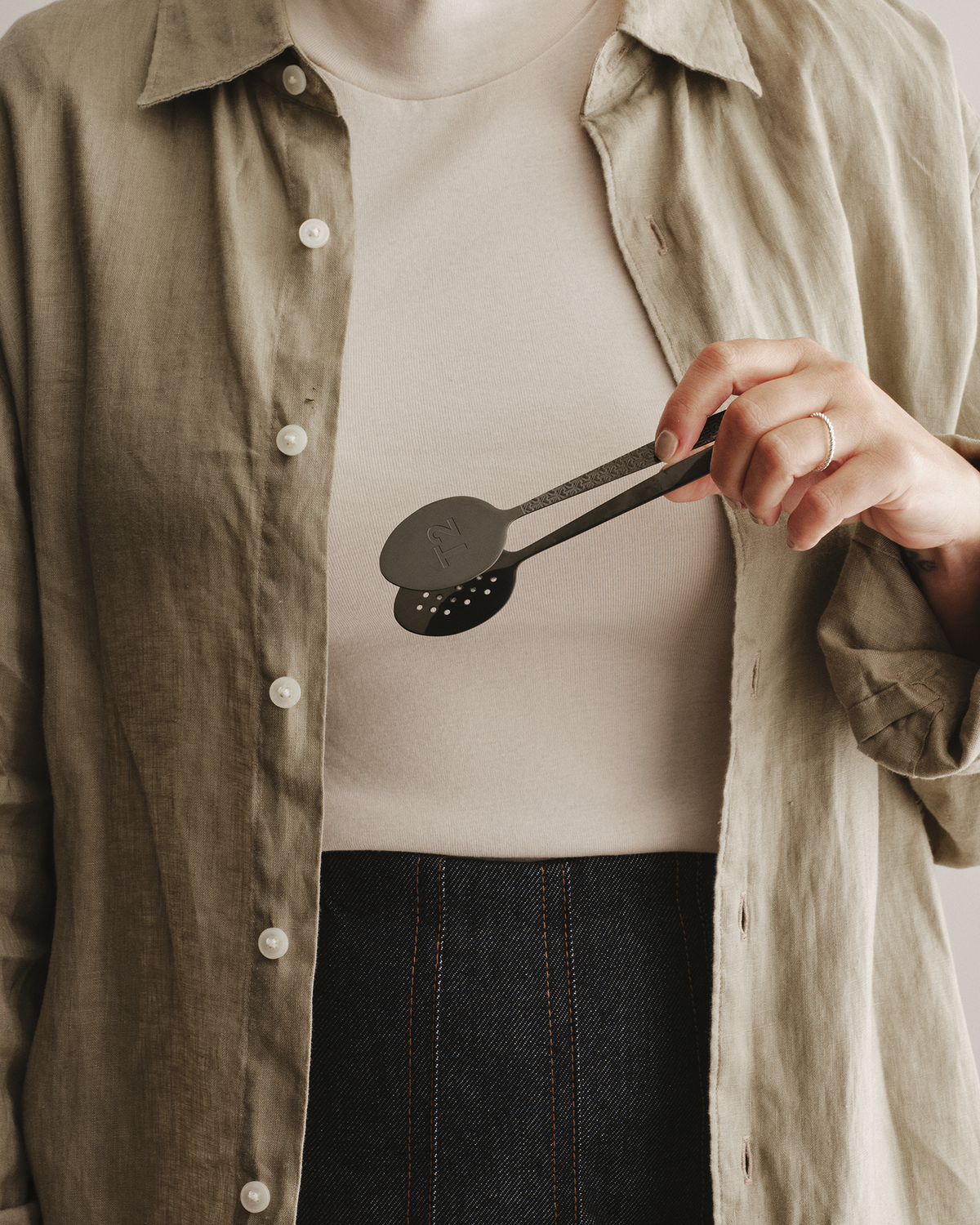 T2 Black Teabag Squeezer
