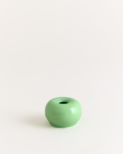 Hibi Doughnut Chasen Matcha Whisk Holder - Pistachio