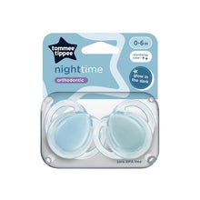 Tommee Tippee Night Time Soothers, Symmetrical Orthodontic Design, BPA-Free Silicone Baglet, Includes Steriliser Box, 0-6M, Pack of 2 Dummies - GimmeNow