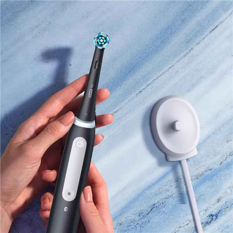 Oral B Power Toothbrush iO 3 Series Clean & Protect Black