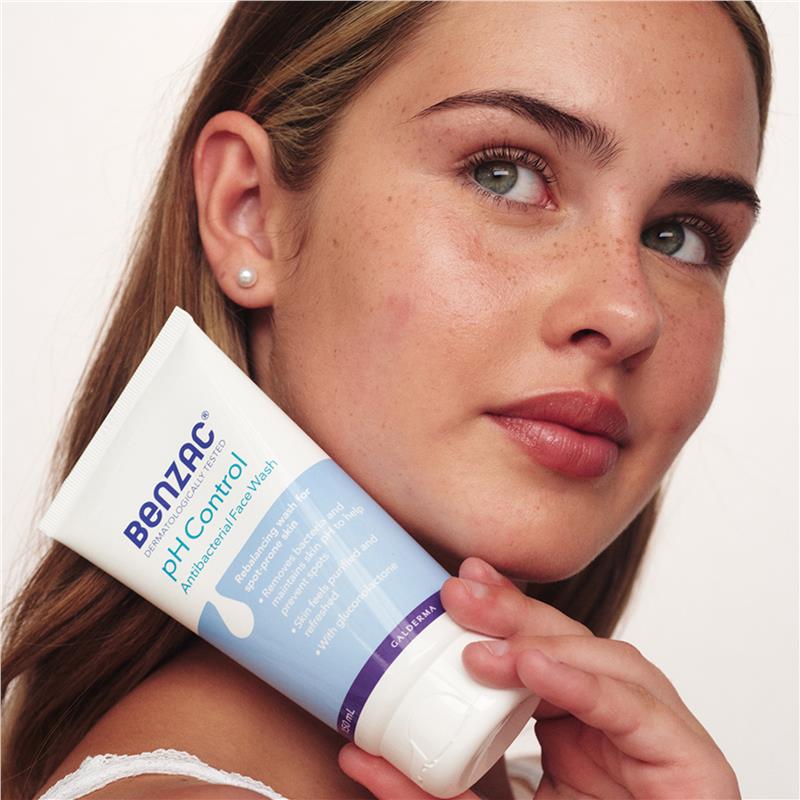 Benzac PH Control Antibacterial Face Wash 150ml