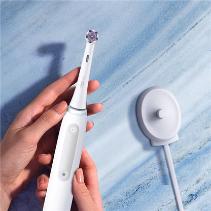 Oral B Power Toothbrush iO 3 Series Clean & Whiten White