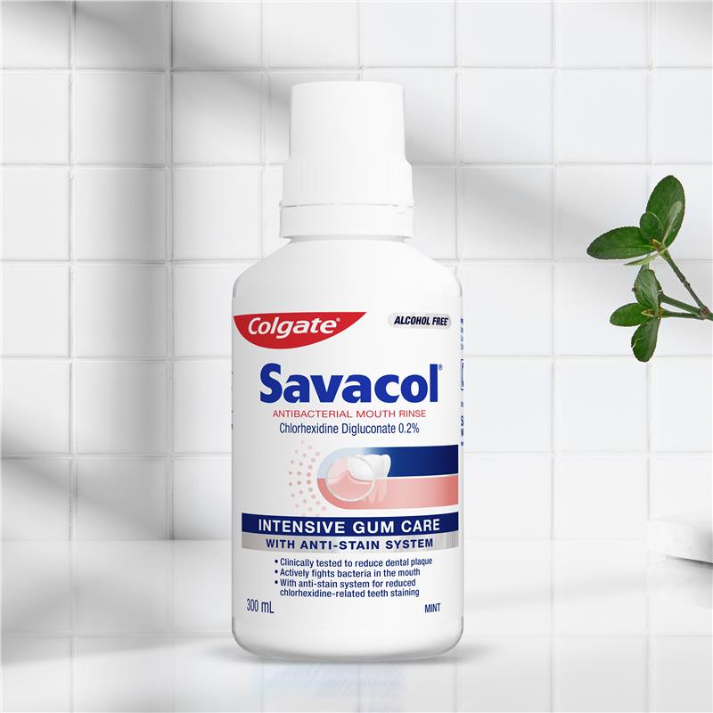 Colgate Mouthwash Savacol Intense Gum Care Mint 300ml