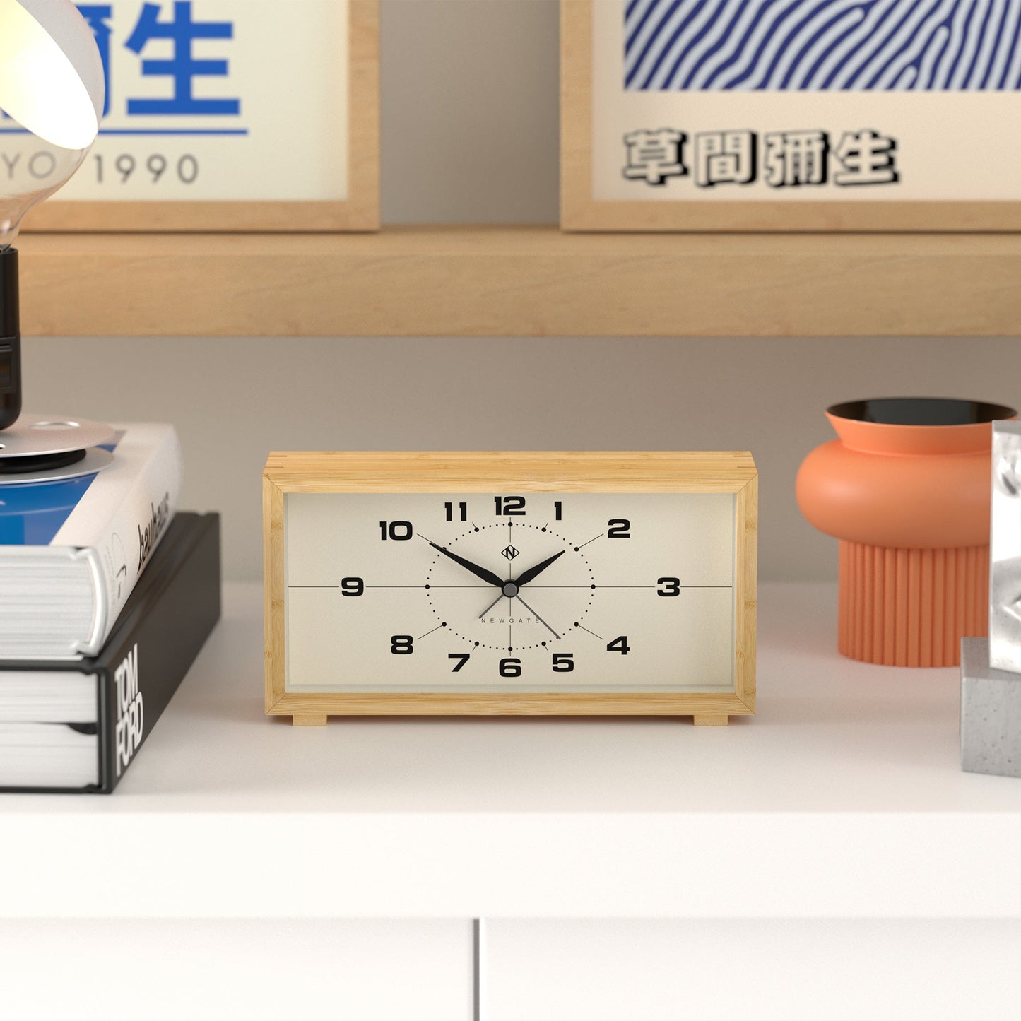 Lemur Alarm Clock - Retro-Inspired Arabic dial