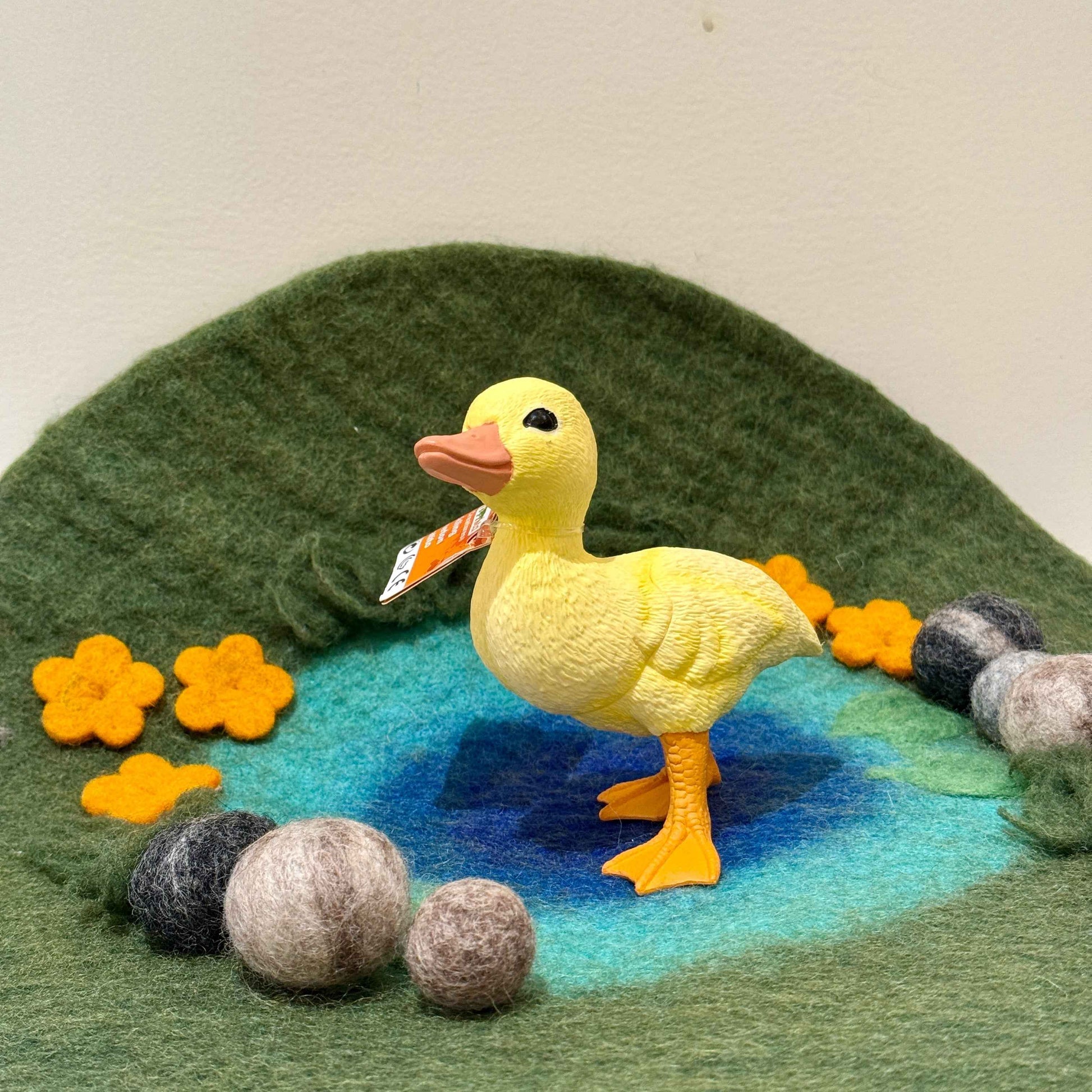 Duckling Figurine by Safari Ltd Farm Collection Animal figurines 3yrs+