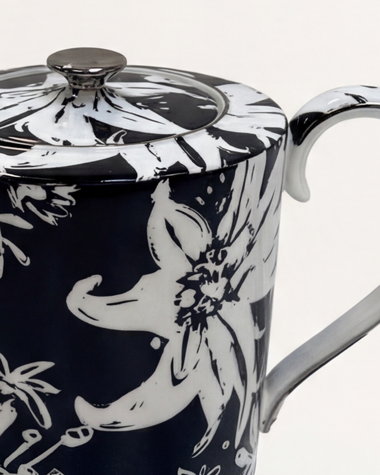 Floral Pop Teapot Black