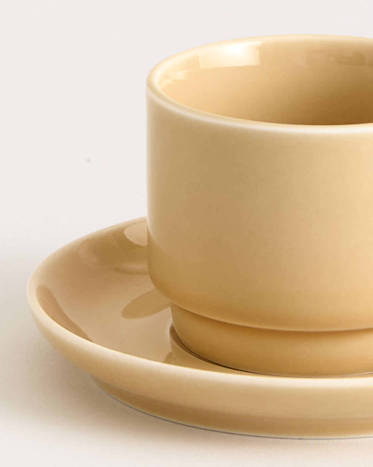 Billy Cup & Saucer Biscuit