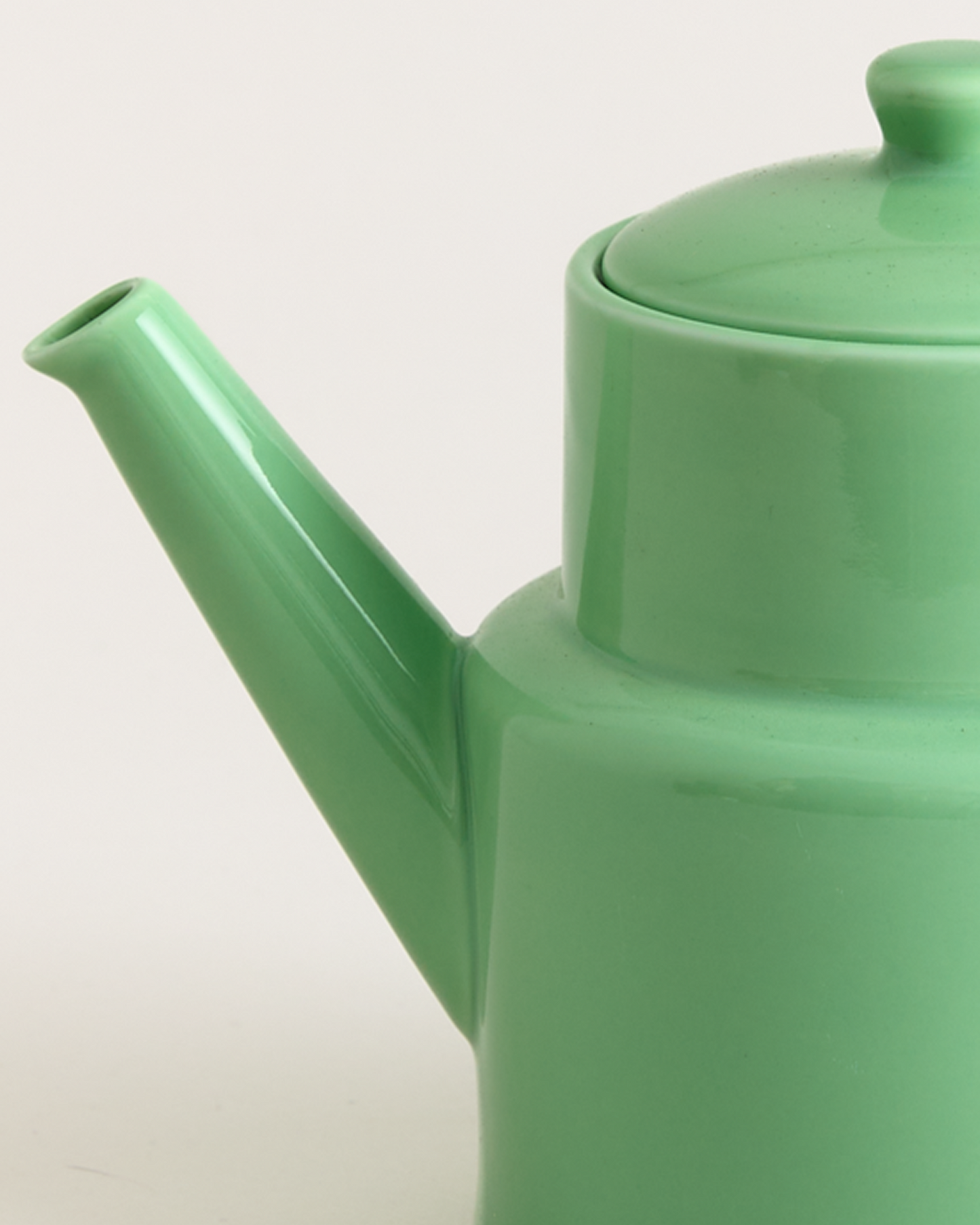 Billy Tall Teapot Pistachio