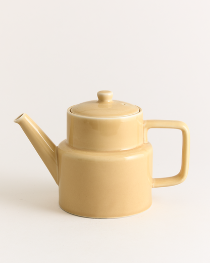 Billy Tall Teapot Biscuit