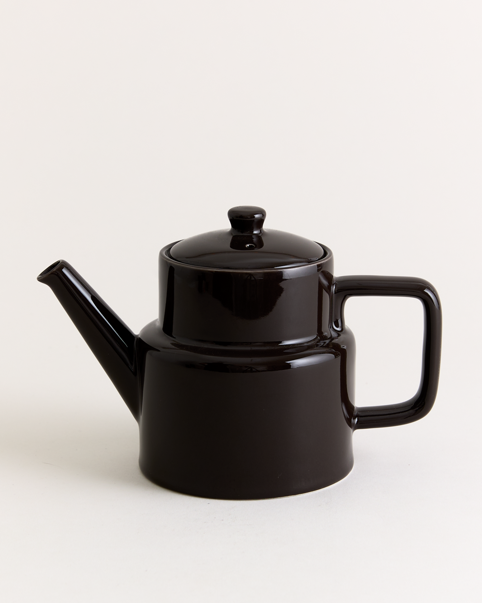 Billy Tall Teapot Chocolate
