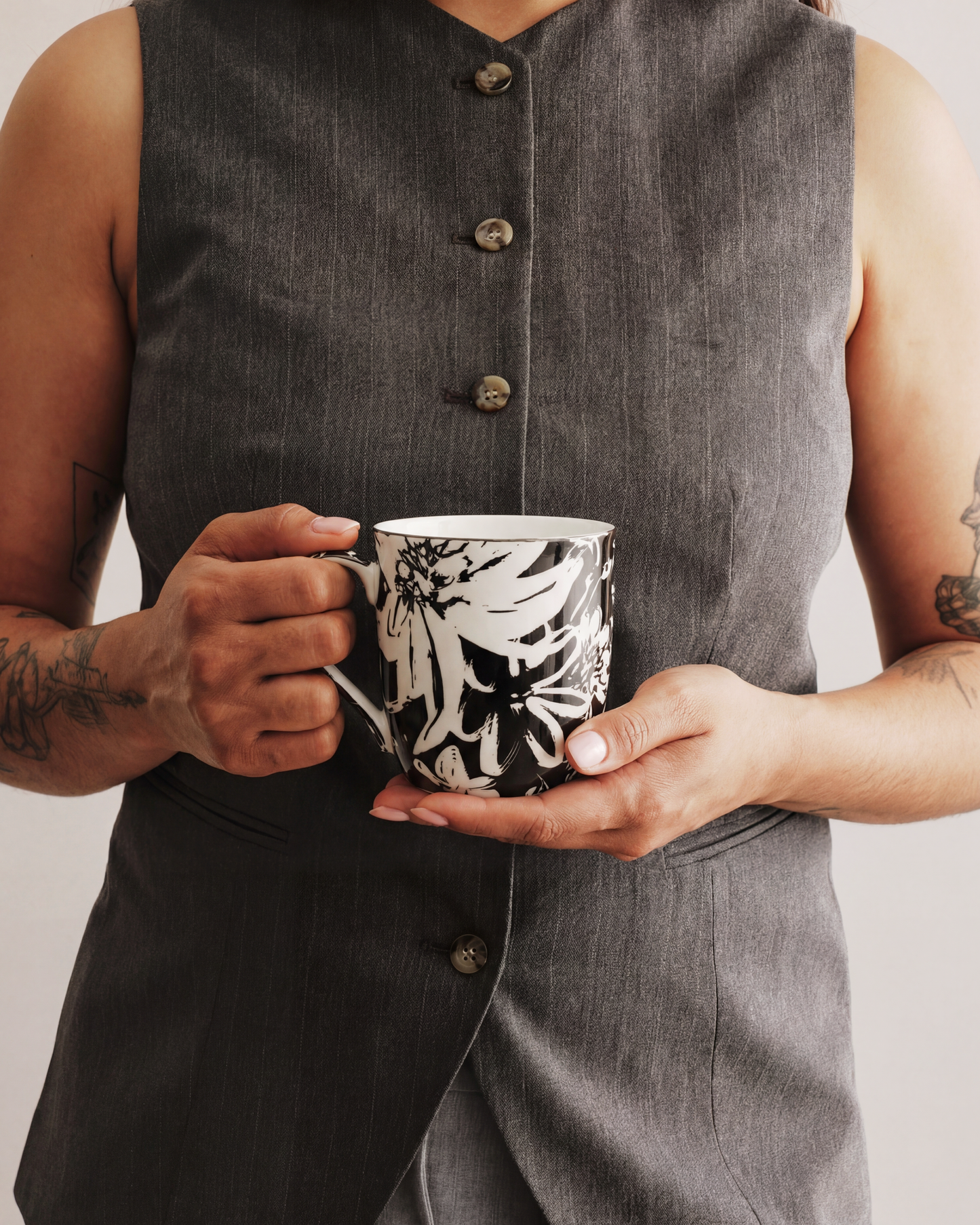 Floral Pop Pretty Mug Black