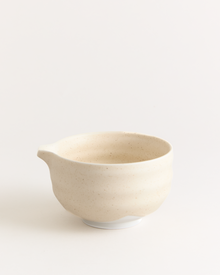 Hibi Chawan Spouted Matcha Bowl - Beige