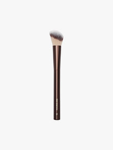 No. 15 Blush Brush