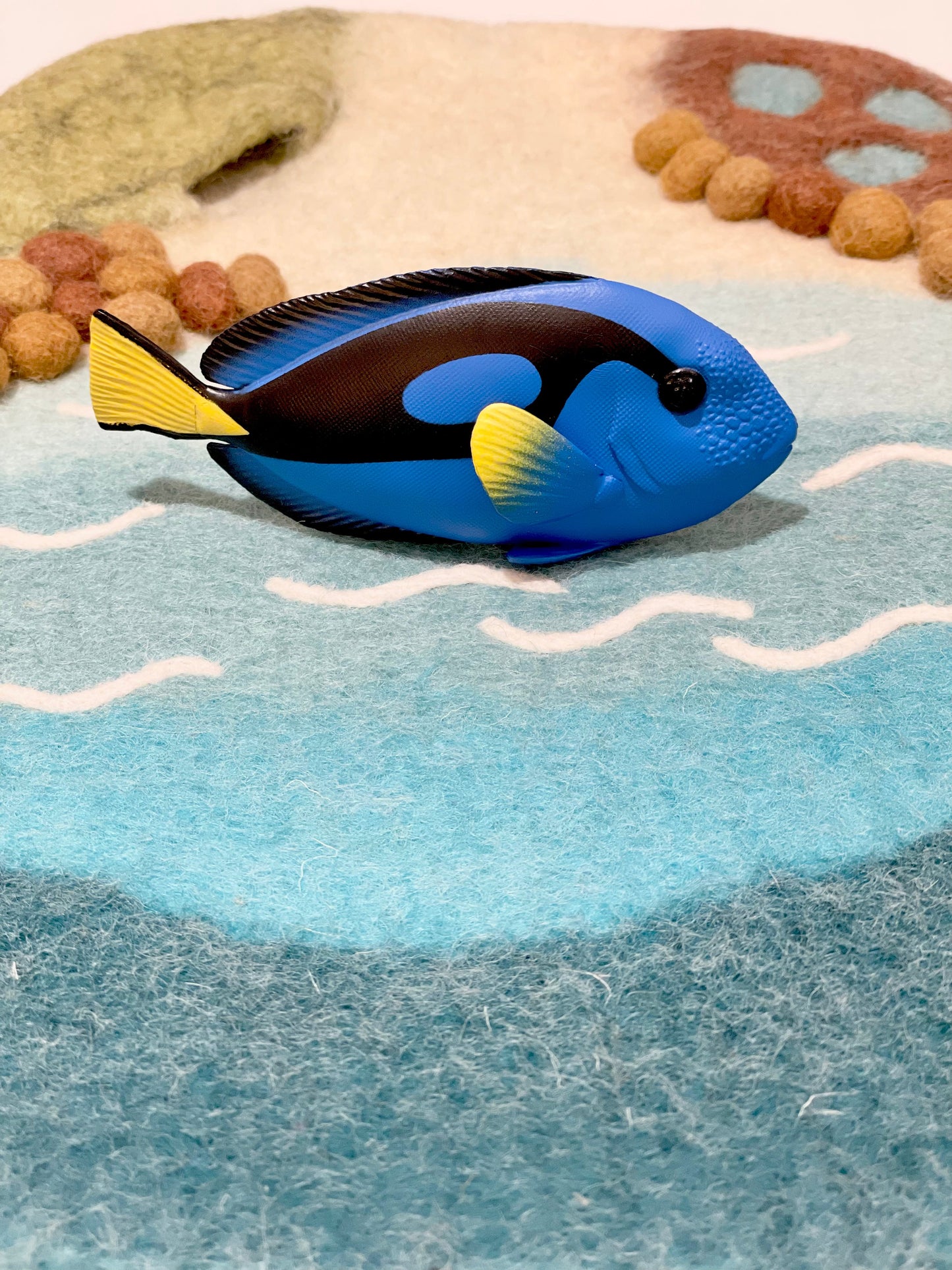 Blue Tang Figurine by Safari Ltd Sea Life Collection Animal Figurines 3yrs+